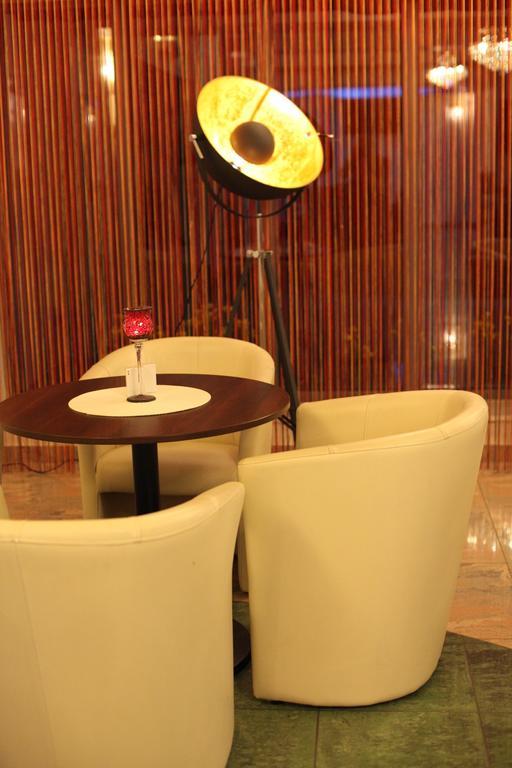 Hotel Arka Spa วีสวา ภายนอก รูปภาพ
