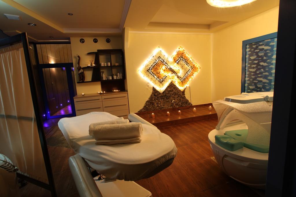 Hotel Arka Spa วีสวา ภายนอก รูปภาพ